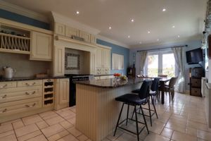 Kitchen/Diner- click for photo gallery